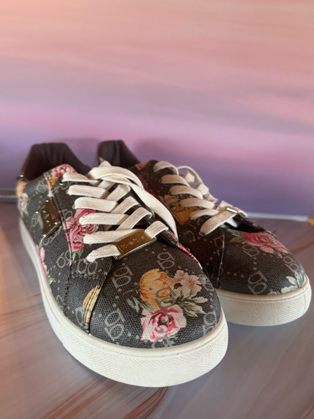 Floral Logo Print Low Top Sneakers - gray & colorful flowers